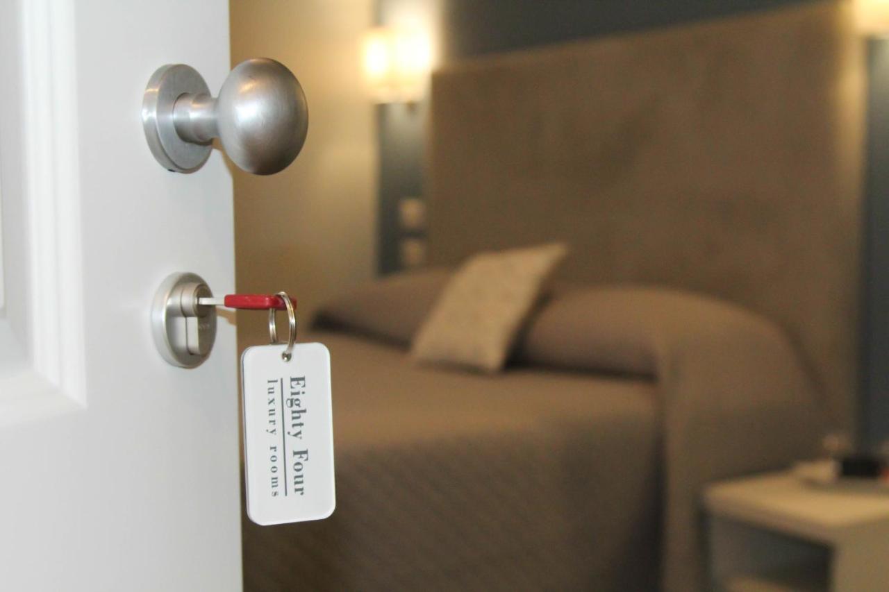 Eighty Four Luxury Rooms Rom Eksteriør billede
